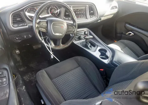 2020 Dodge Challenger Sxt z USA, uszkodzony, nr VIN 2C3CDZAG8LH230455